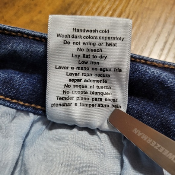 Judy Blue 18W Wide Leg Cropped Jeans Distressed Blue Denim 35x23 - Picture 9 of 13